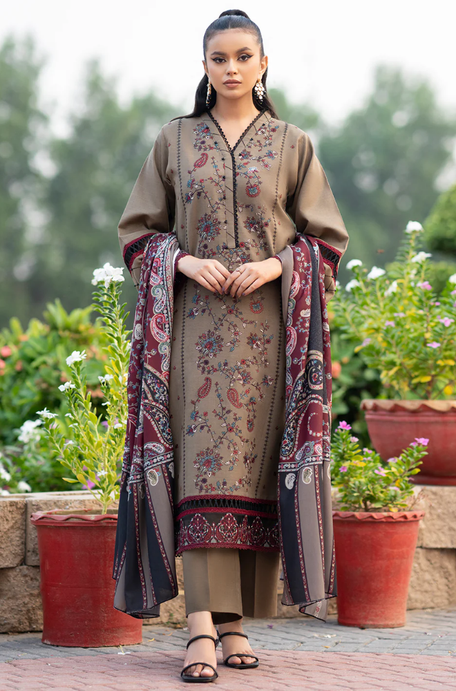Heavy Embroidered Lawn 3pc