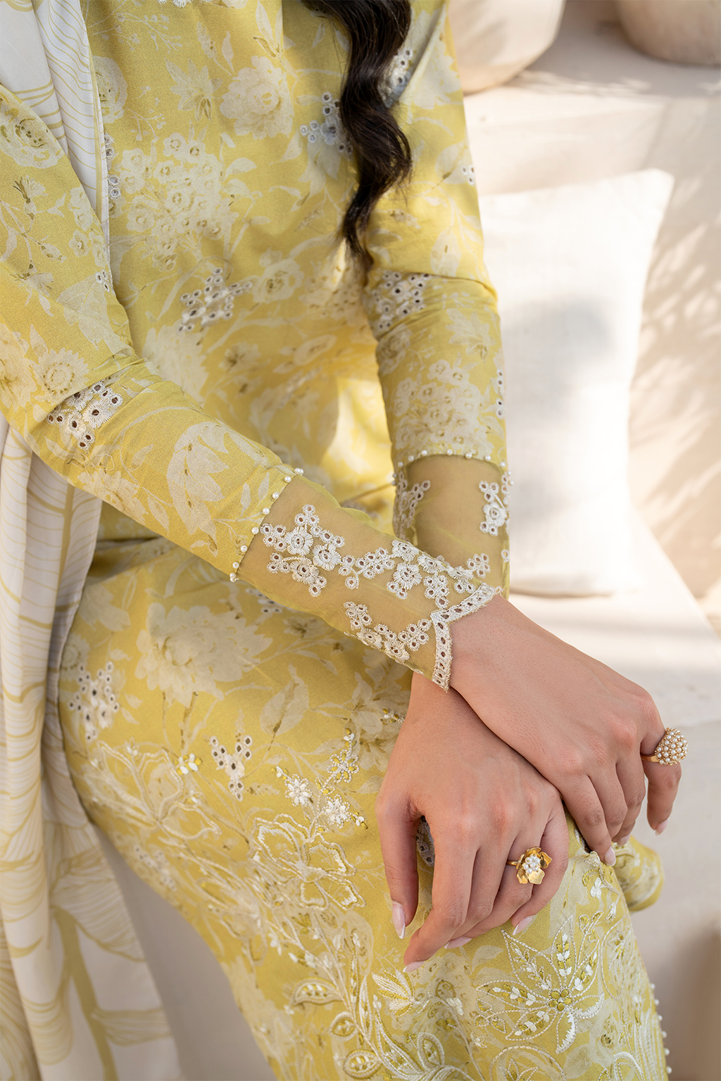 IZNIK Lawn Print Embroidered SL-3298