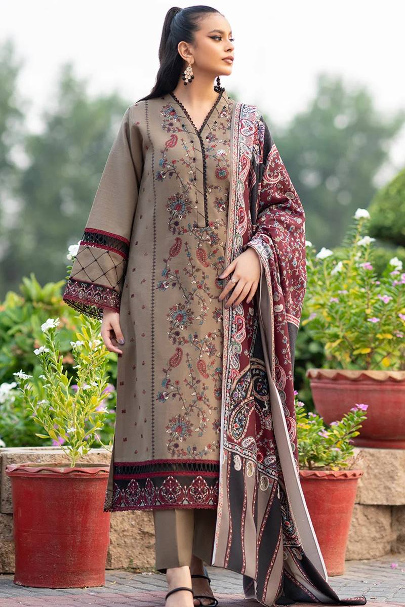 Heavy Embroidered Lawn 3pc