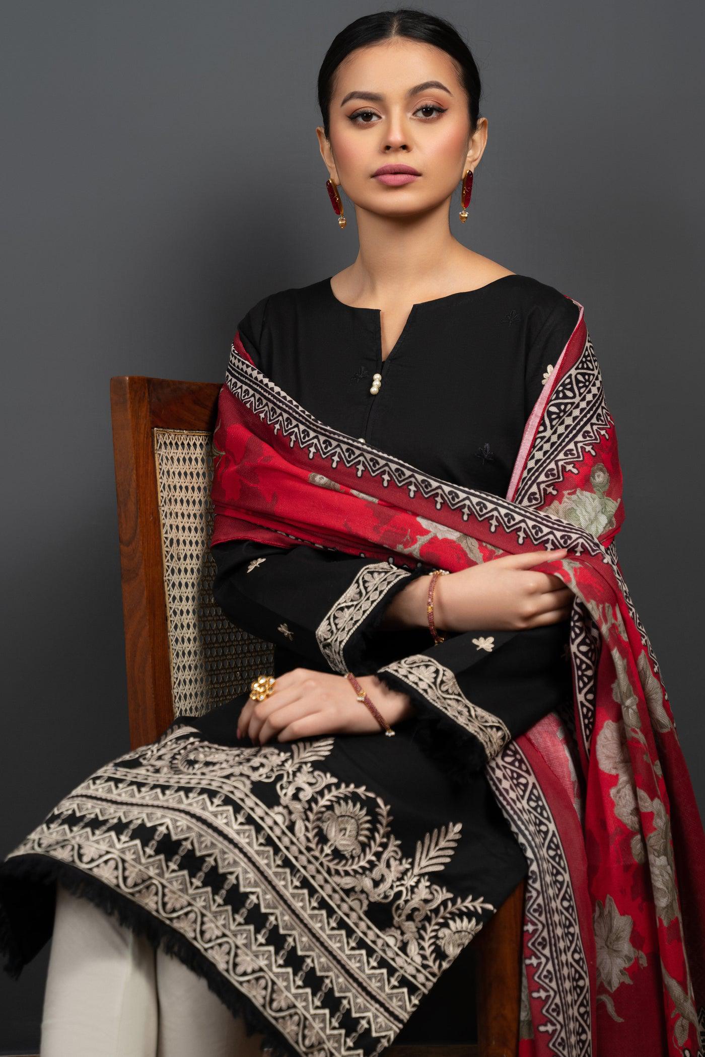 QALAMKAR EMBROIDERED LAWN 3pc