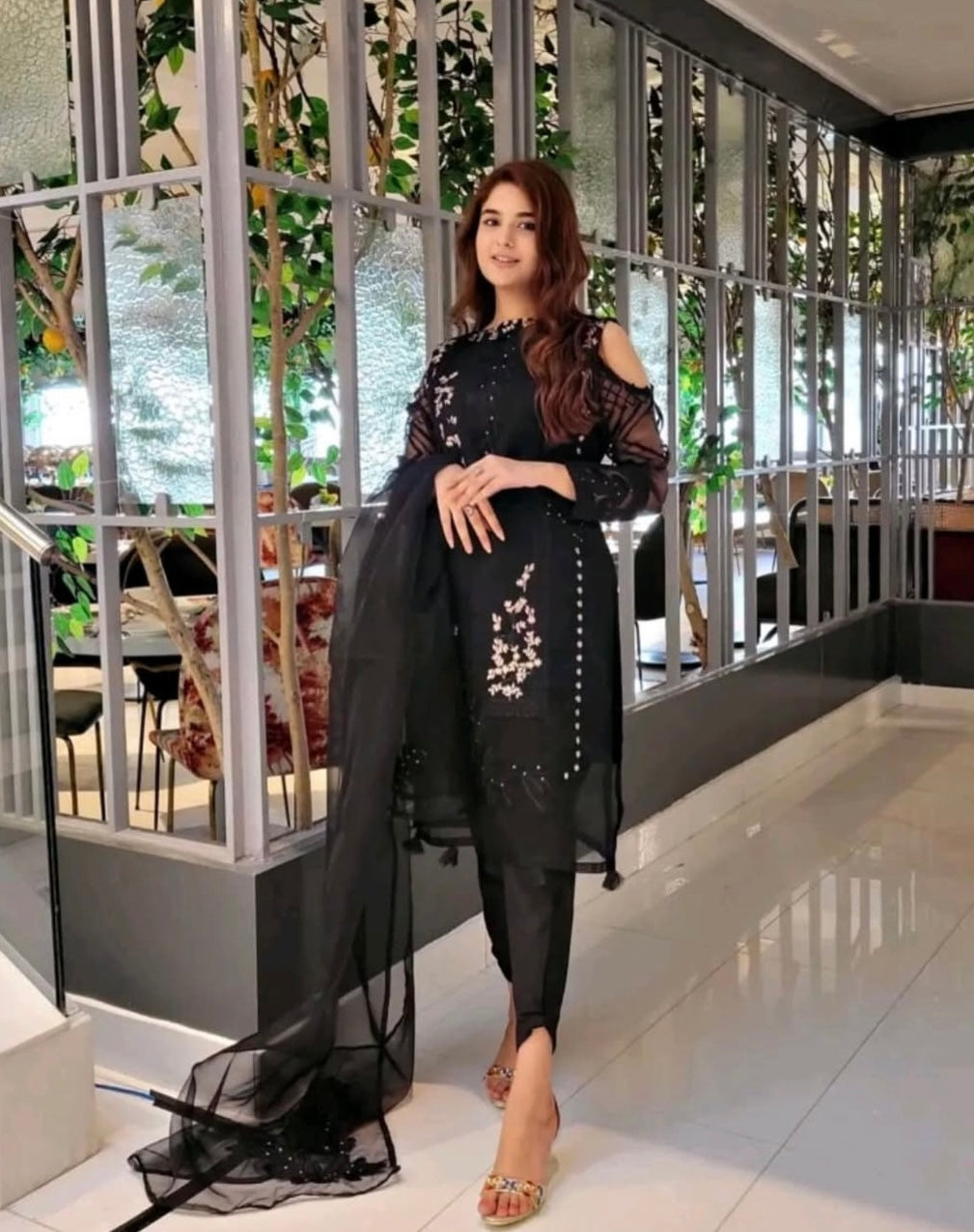 Heavy Embroidered Lawn 3pc