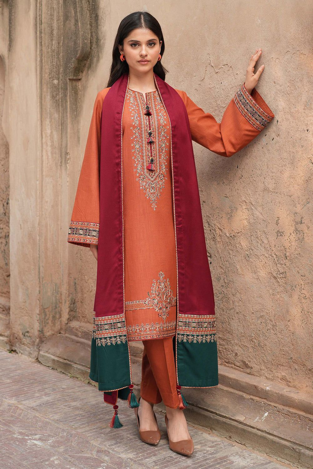 Heavy Embroidered Lawn 3pc
