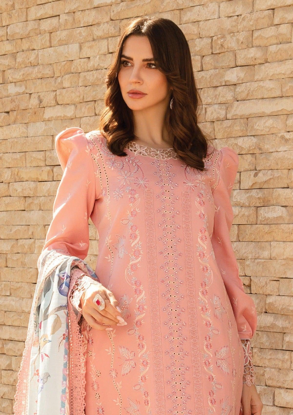 HEAVY EMBROIDERED LAWN 3pc