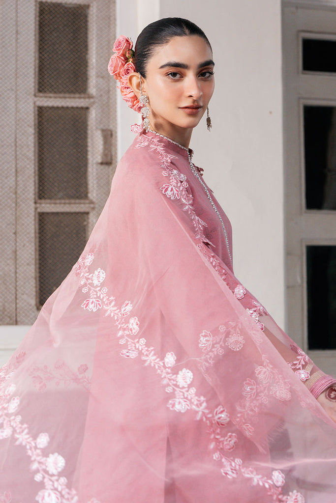 Heavy Embroidered Lawn 3pc