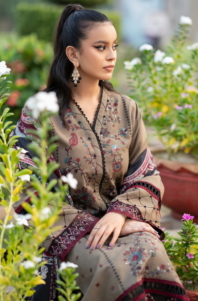 Heavy Embroidered Lawn 3pc