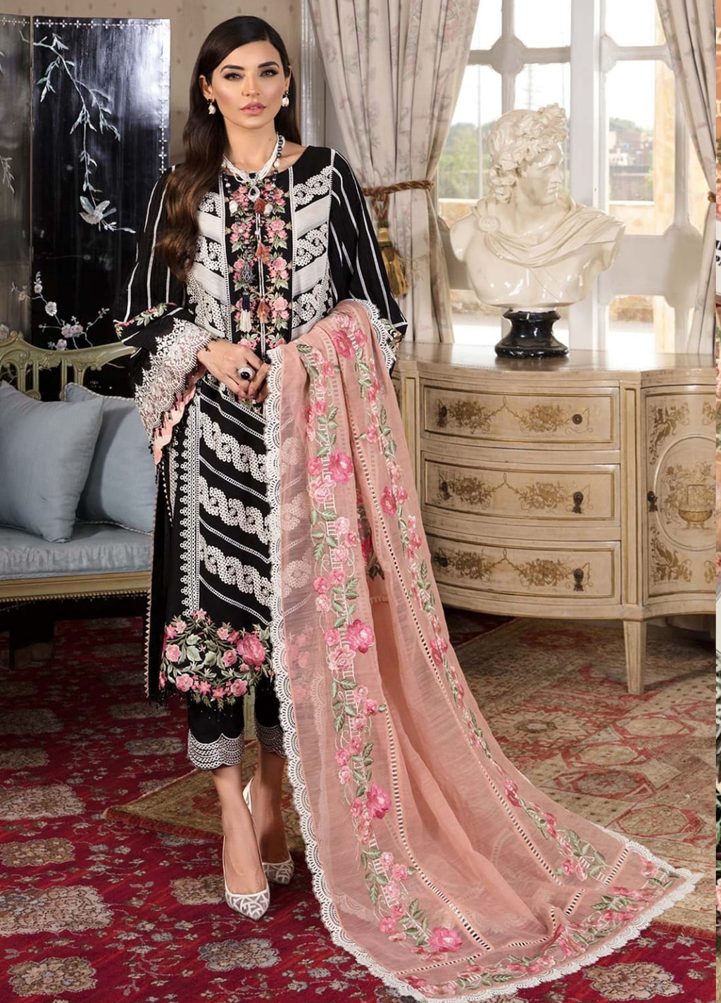Heavy Embroidered Lawn 3pc