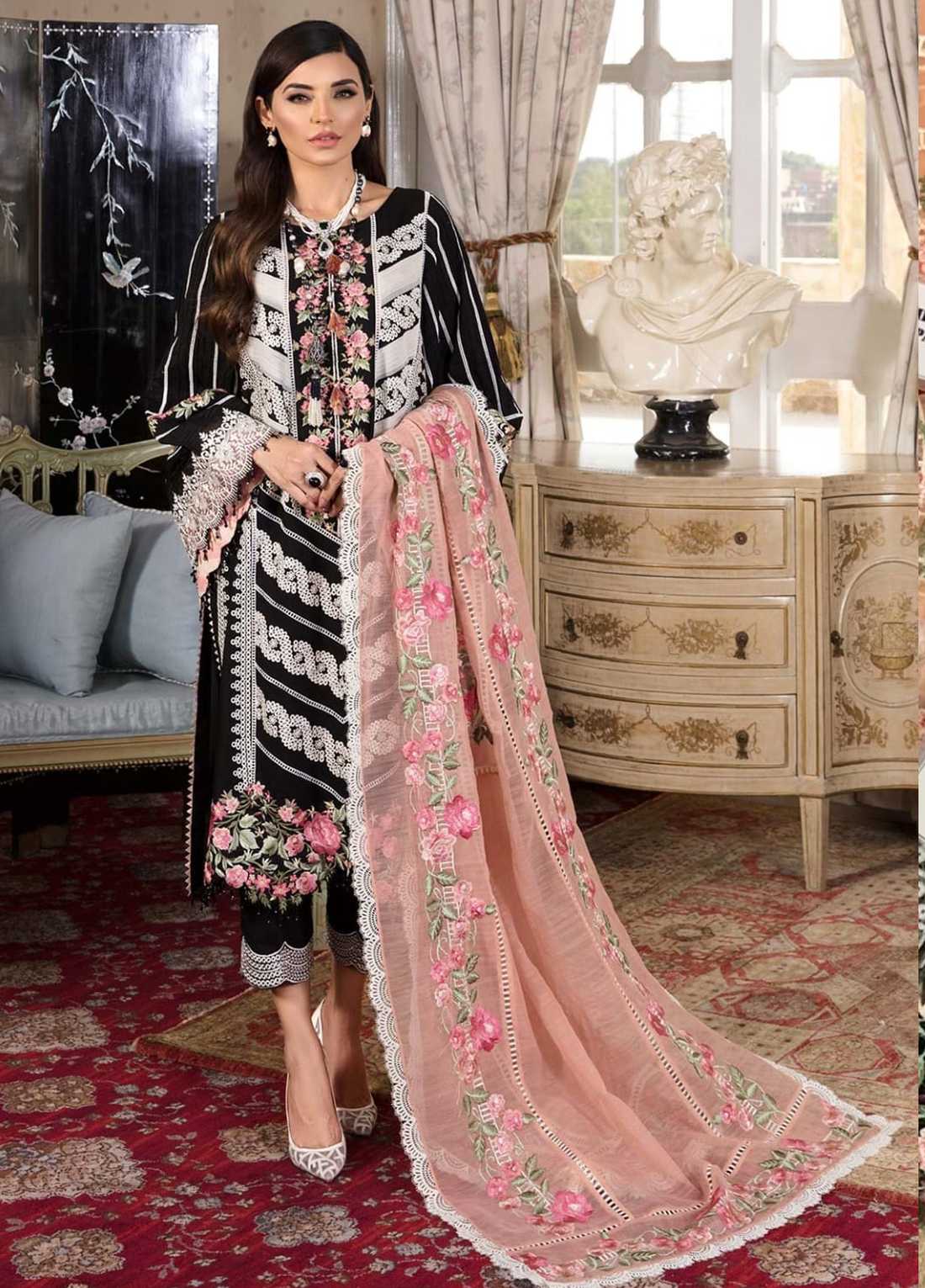 Heavy Embroidered Lawn 3pc