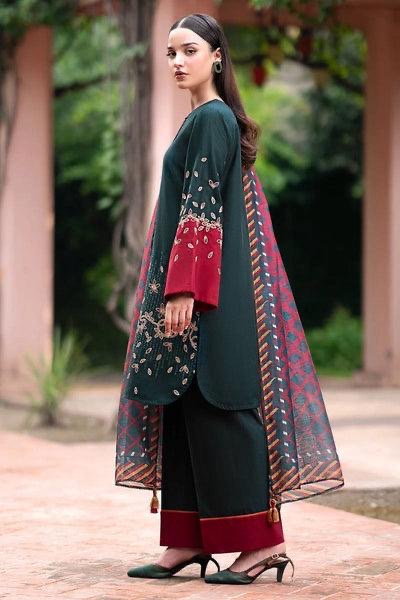 Heavy Embroidered Lawn 3pc