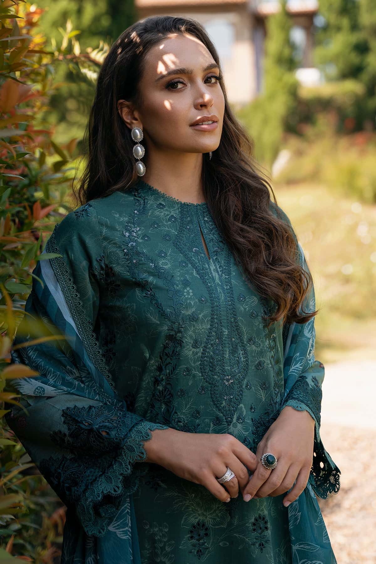 DAMASK BY AFROZEH PRINT WITH EMBROIDERED PATCHES LAWN 3pc SL-0802