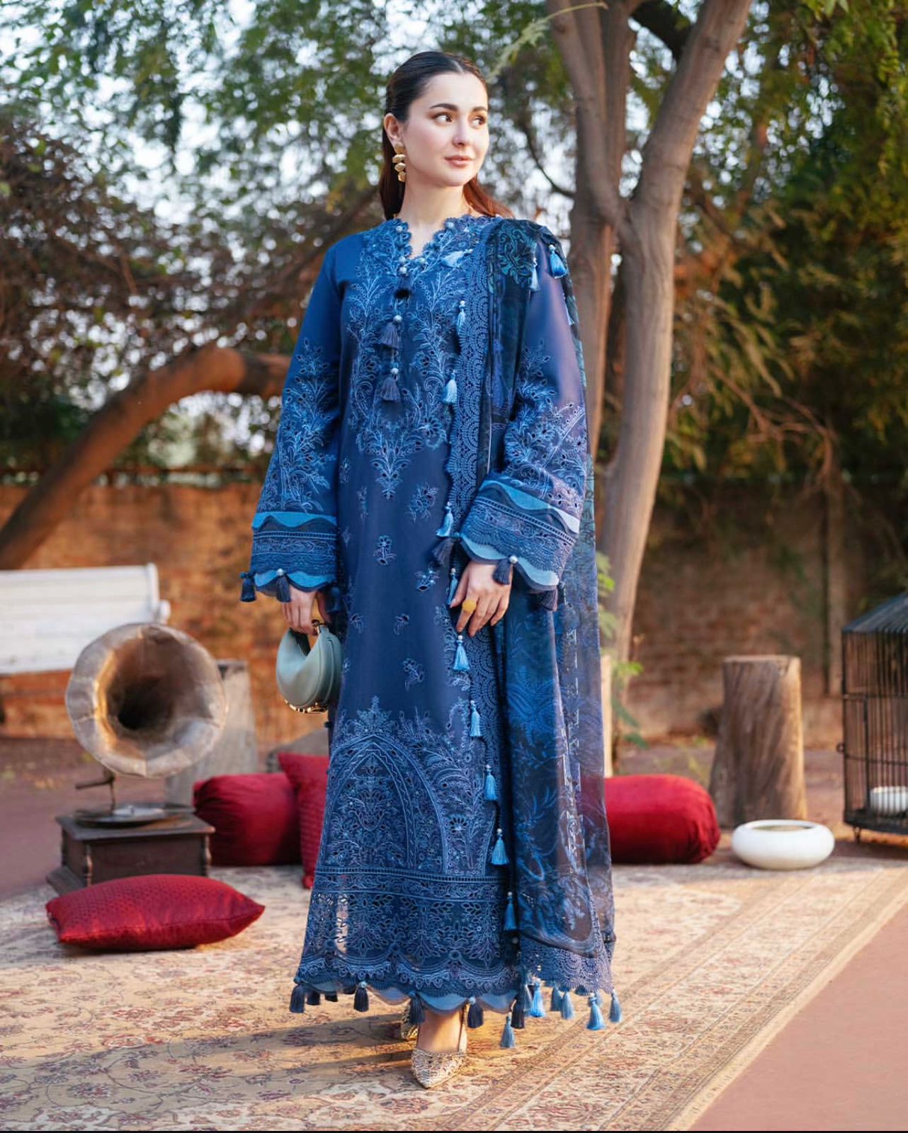 JADE OMBRE X HANIA HEAVY EMBROIDERED DHANAK UNSTICHED 3PC (AC-20696)