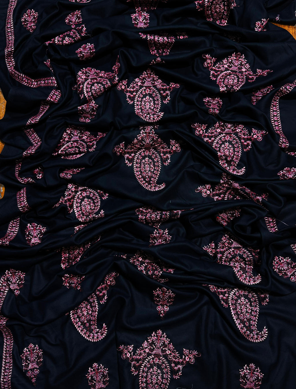 LUXE BREEZE EMBROIDERED DHANAK 3PC WITH HEAVY EMBROIDERED DHANAK SHAWL